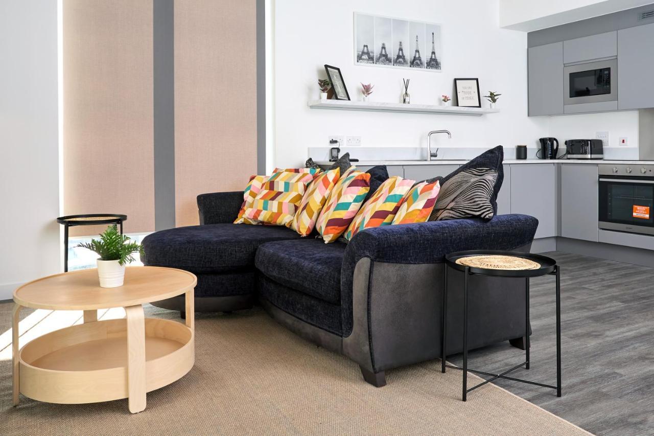 Morden Lovely 3Bedroom Apartment London Abbey Wood Exterior photo